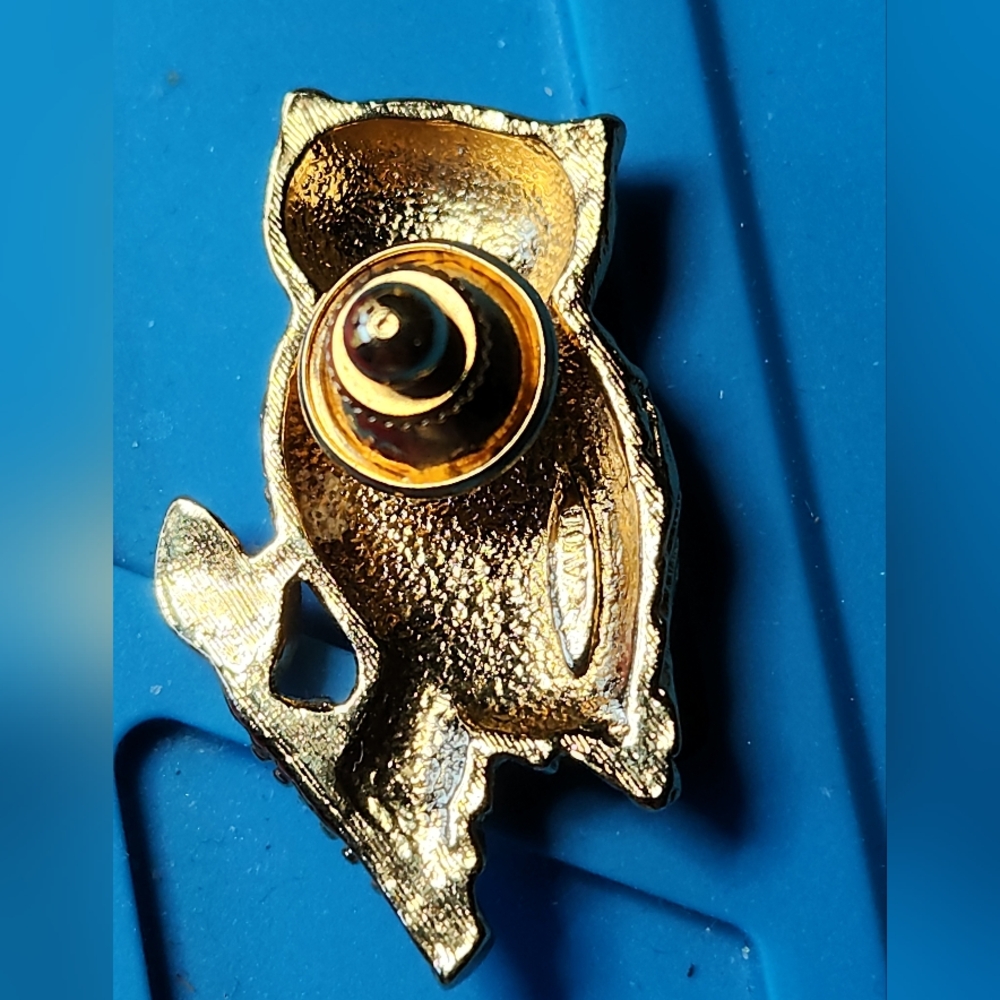Golden Owl with Mabe Pearl Pin/Brooch - Picture 3 of 3